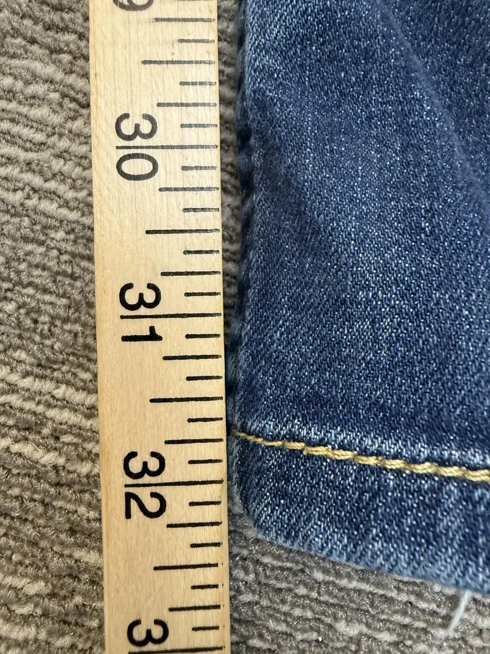 Levis 511 Jeans Mens 32x32 Blue Denim Slim Fit Zip Fly Distressed Hem 08513-0183